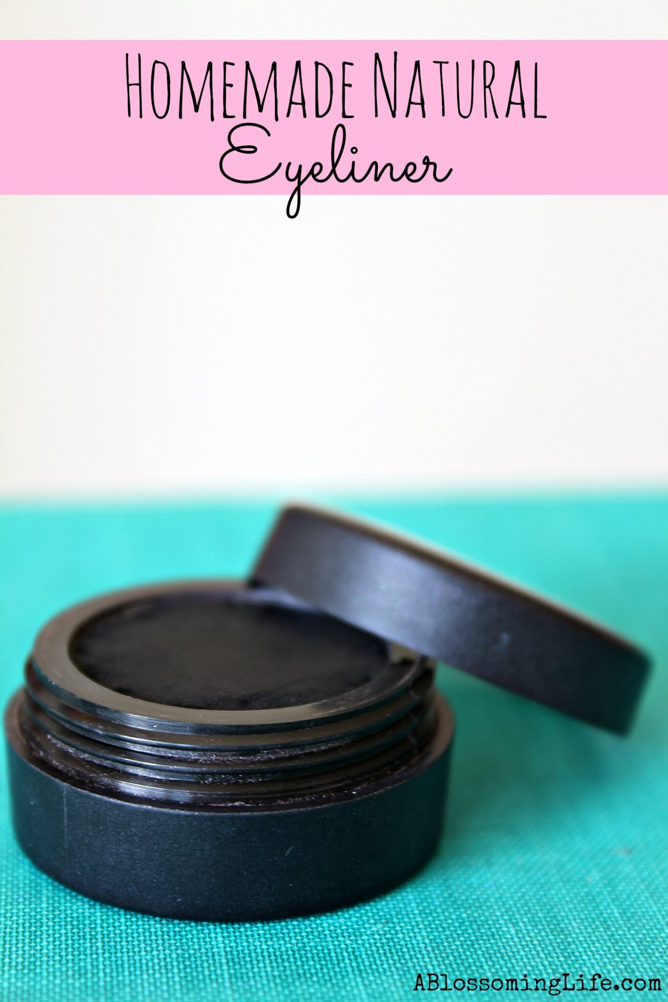 8 DIY Eyeliner Recipes That Actually Work