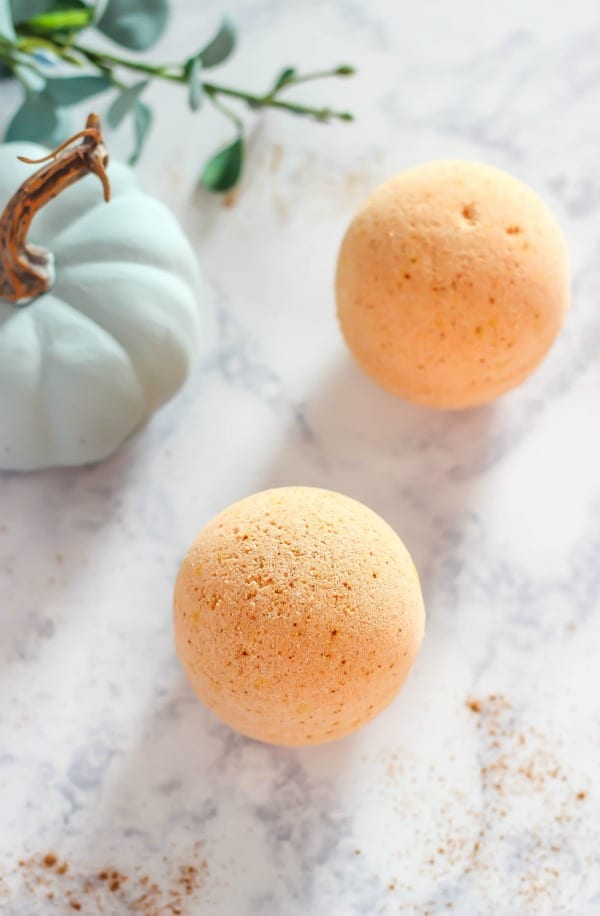 10 DIY Pumpkin Bath Bomb Recipes
